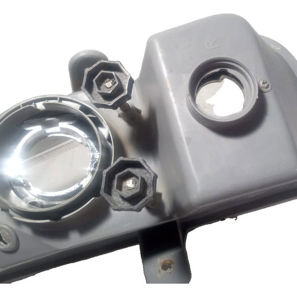 Farol Lado Direito Gm Celta 2003 Direito/passageiro