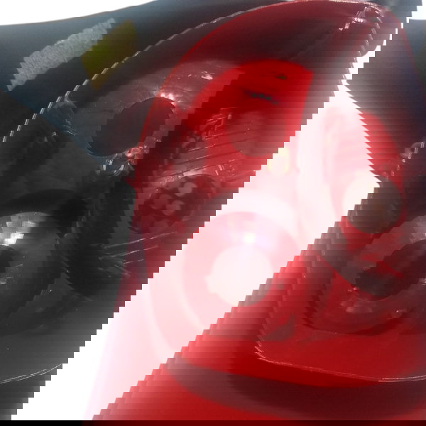 Lanterna Traseira Direita Peugeot 206 2009 Direito/passageiro Vermelho