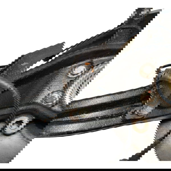 Montante Roda Dianteiro Esquerdo Nissan Frontier 2010 4x4