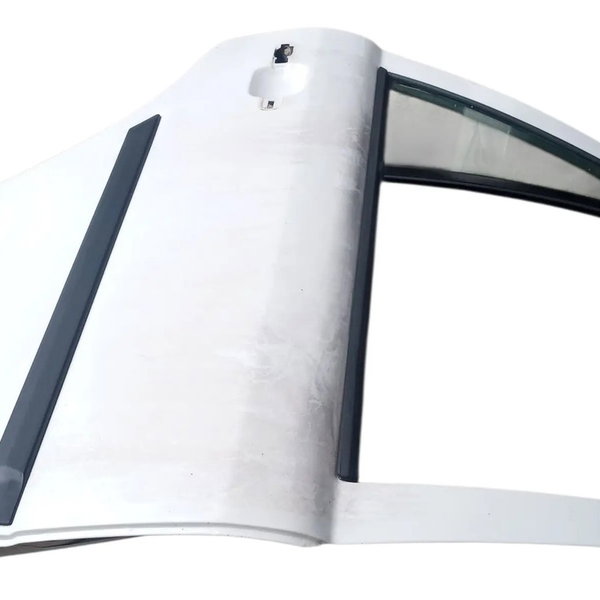 Porta Traseira Direita Vw Gol G4 2008 Com Detalhes Traseira Direita Branco