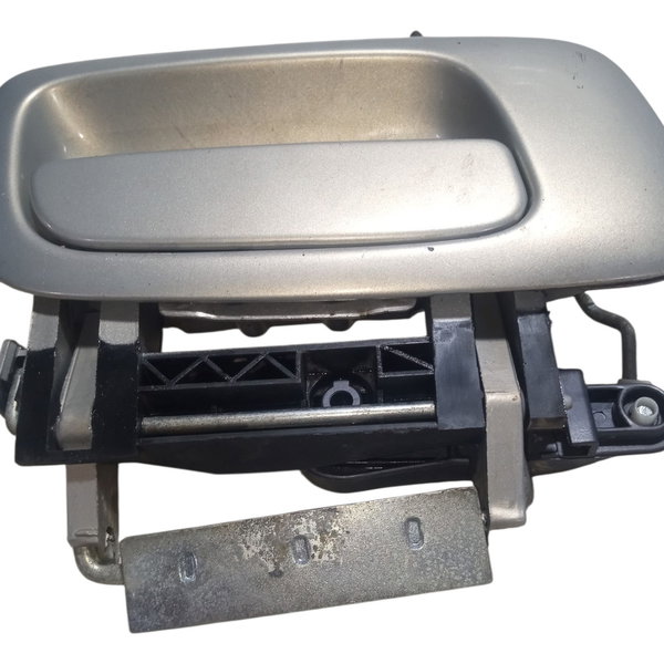 Maçaneta Externa Dianteira Direita Chevrolet Astra 2011 Prateado Dianteira