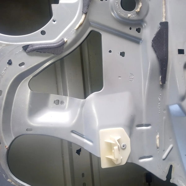 Porta Traseira Direita Citroen C4 Hatch 2010 Traseira Direito Prateado