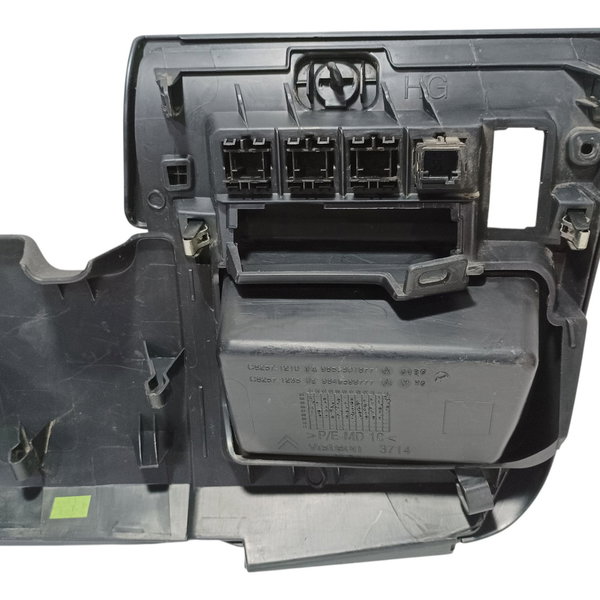 Moldura Painel Inferior Tampa Caixa Fusível Citroen C4 2010