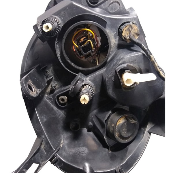Farol Dianteiro Esquerdo Fiat Punto 2013 Esquerdo/motorista