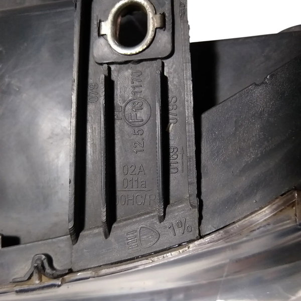 Farol Dianteiro Esquerdo Fiat Uno Pitbull 2008 Esquerdo/motorista