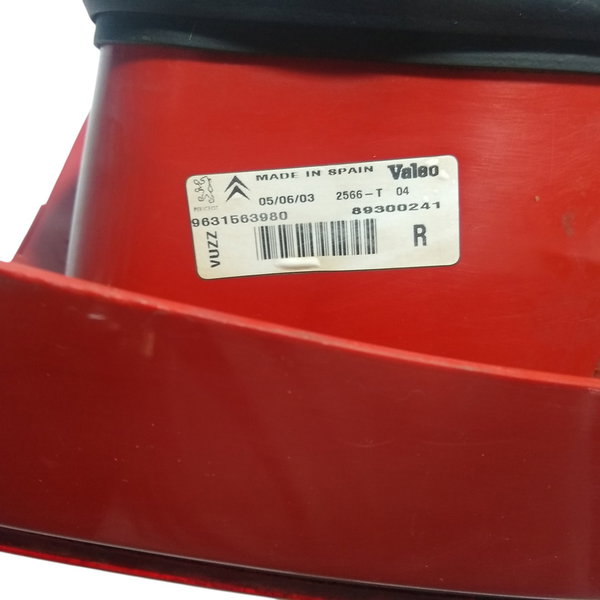 Lanterna Lado Direita Citroen Xsara Picasso 2003 Direito/passageiro Vermelho