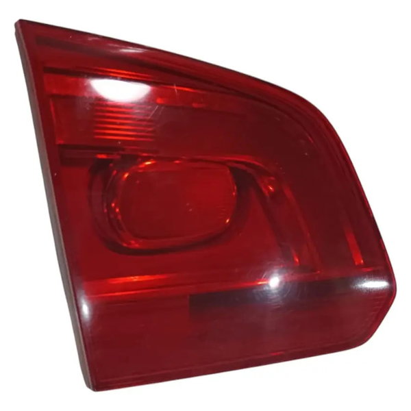 Lanterna Tampa Traseira Lado Esquerdo Vw Spacefox 2014 Esquerdo/motorista Vermelho