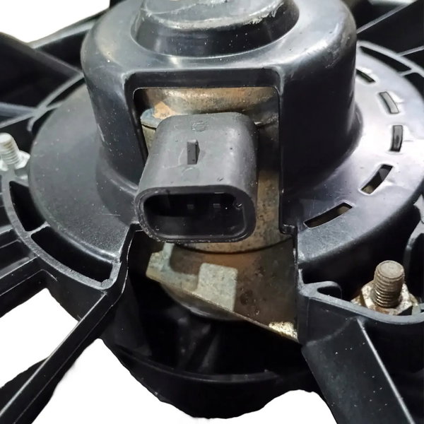 Ventoinha Com Defletor Uno Vivace 2010
