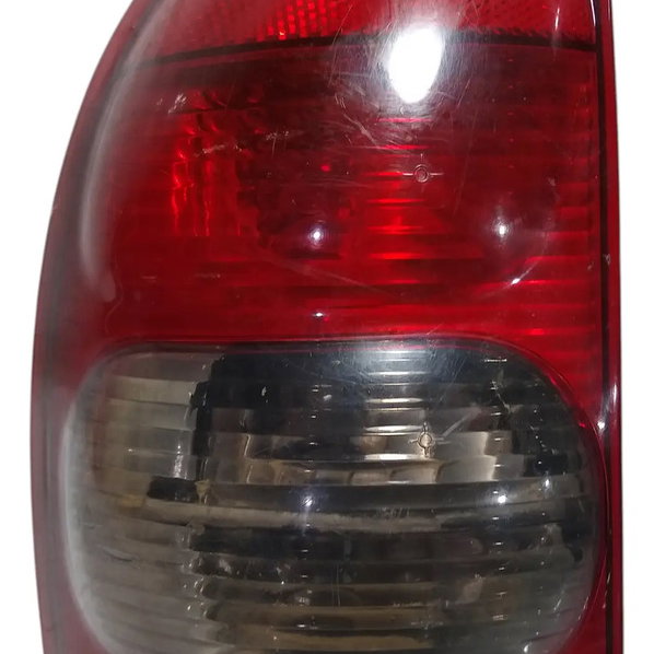 Lanterna Traseira Esquerda Gm Corsa 2001 Esquerdo/motorista Vermelho