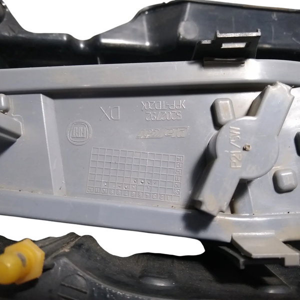 Lanterna Traseira Direita Fiat Uno Vivace 2013 Direito/passageiro Vermelho