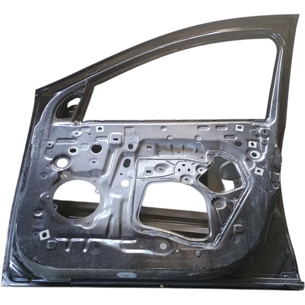 Porta Dianteira Direita Renault Duster 2020 Com Detalhes Dianteira Direito Preto
