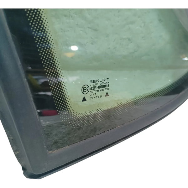 Vidro Fixo Traseiro Esquerdo Vw Polo Classic 1999