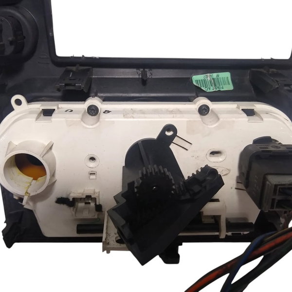 Comando De Ar Condicionado Moldura Central Ford Fiesta 2009