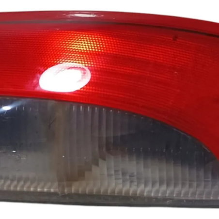 Lanterna Esquerda Gm Corsa Maxx Hatch 2009 Com Detalhe Esquerdo/motorista Vermelho