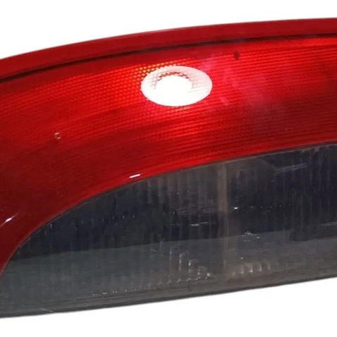 Lanterna Direita Gm Corsa Maxx Hatch 2009 Com Detalhe Direito/passageiro Vermelho