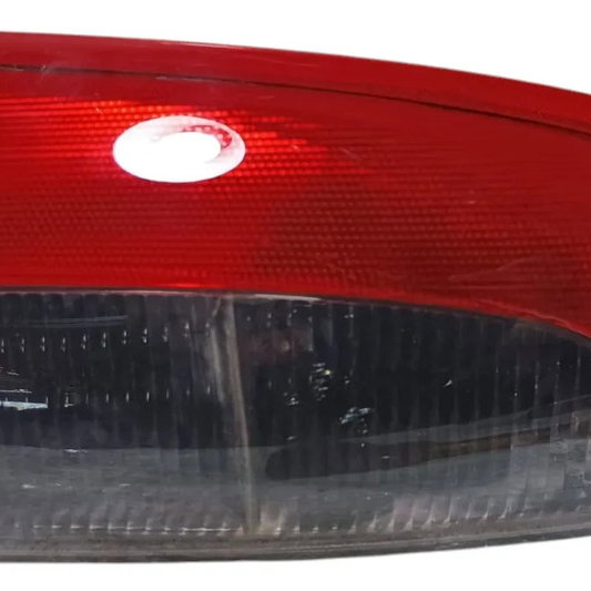 Lanterna Direita Gm Corsa Maxx Hatch 2009 Com Detalhe Direito/passageiro Vermelho
