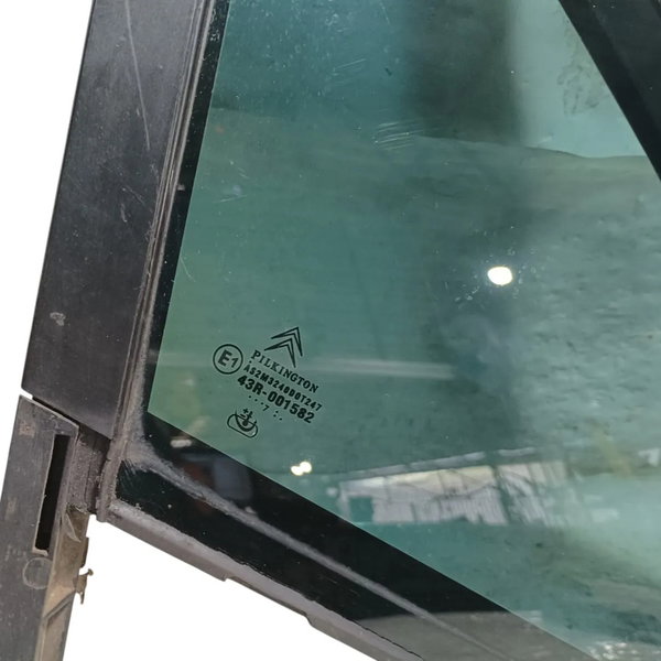 Vidro Fixo Dianteiro Direito Citroen C4 Pallas Hatch 2010