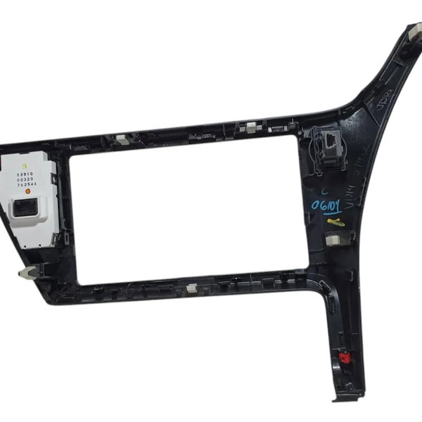 Moldura Painel Central Multimídia Alerta Toyota Corolla 2018 Preto