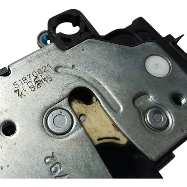 Fechadura Porta Dianteira Direita Fiat Grand Siena 2015