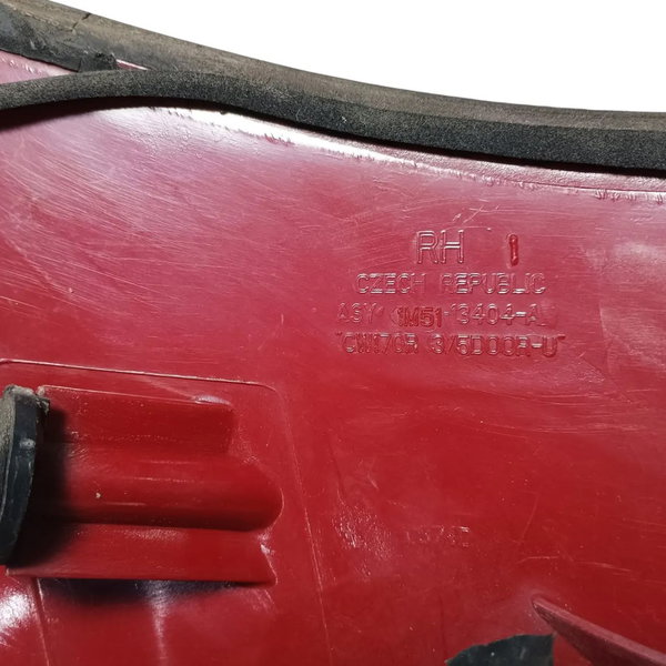 Lanterna Direita Ford Focus 2005 Com Detalhe Direito/passageiro Vermelho