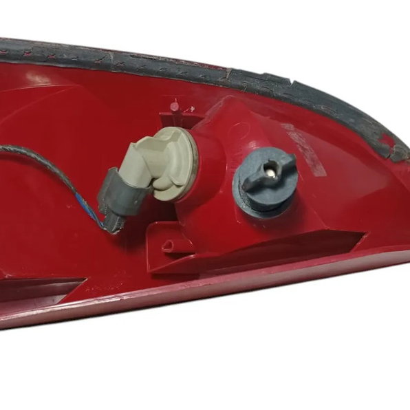 Lanterna Esquerda Ford Focus 2005 Com Detalhe Esquerdo/motorista Vermelho