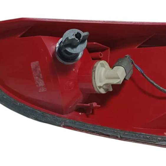 Lanterna Esquerda Ford Focus 2005 Com Detalhe Esquerdo/motorista Vermelho