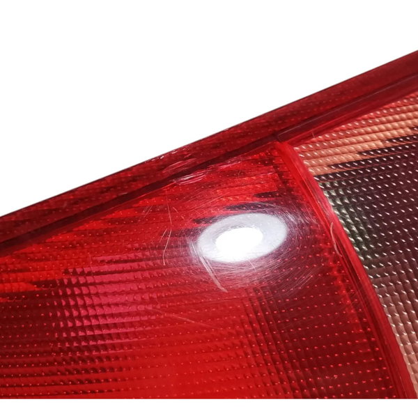 Lanterna Direita Citroen C3 2003 Direito/passageiro Vermelho