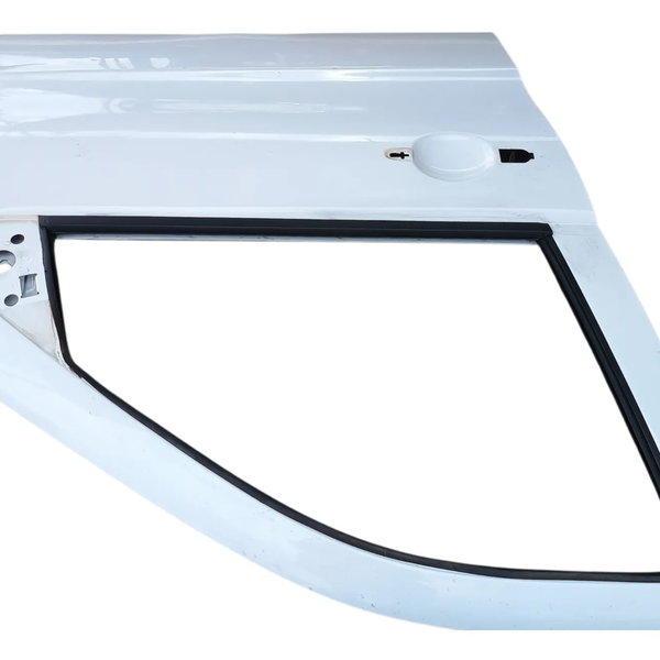 Porta Diant. Direito Fiat Palio Fire 2016 4p Com Detalhes Dianteira Direito Branco Esmalte