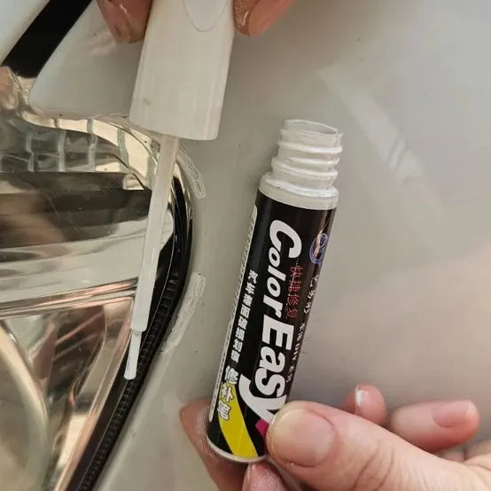 Caneta Tira Riscos Retoque Automotivo Carro E Moto Cor Branco