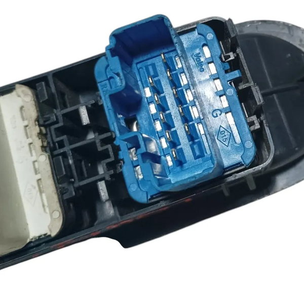 Botão Vidro Porta Dianteira Esquerda Renault Logan 2011