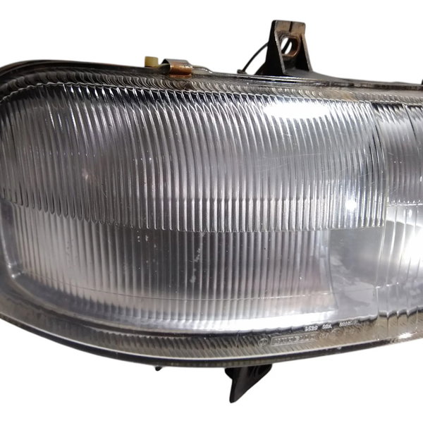 Farol Direito Renault Master 2003...2009 Direito/passageiro