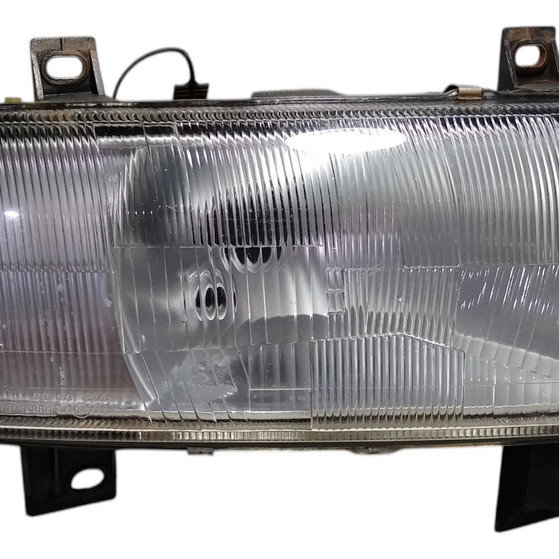 Farol Direito Renault Master 2003...2009 Direito/passageiro