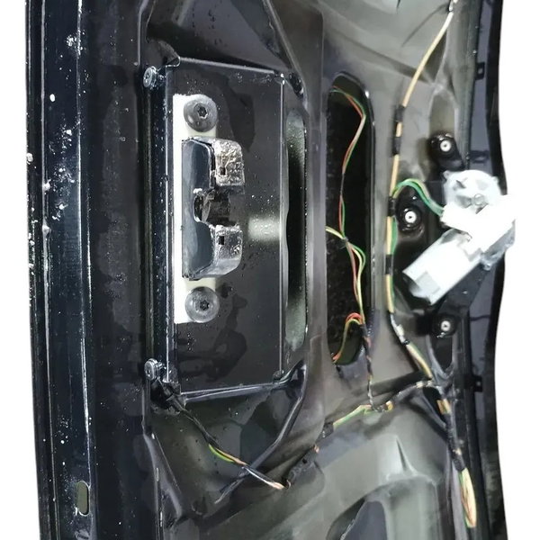 Capo Tampa Traseira Ford Focus Hatch 2004 Com Detalhes