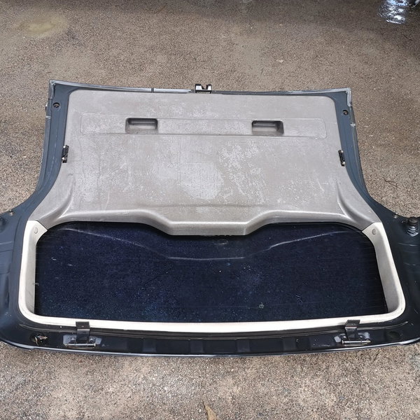 Tampa Porta Malas Capo Traseiro Gm Zafira 2005 Preto