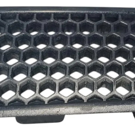 Grade Capo Dianteira Direita Renault Scenic 2003 C/ Detalhe Preto Brilhante