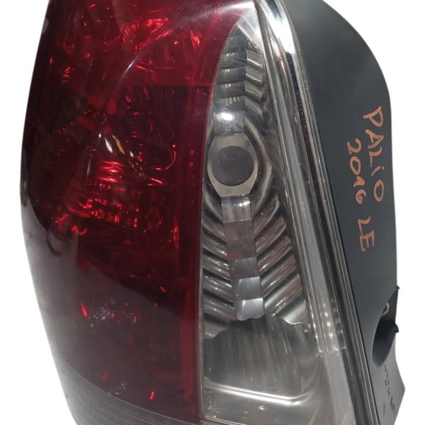 Lanterna Lado Esquerdo  Fiat Palio 2016 Esquerdo/motorista Vermelho