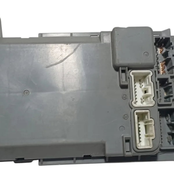 Caixa De Fusível Honda Civic 1.7 2001 Com Detalhe