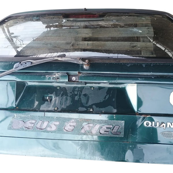 Tampa Traseira Vw Santana Quantum 99 Pra Recuperar Verde