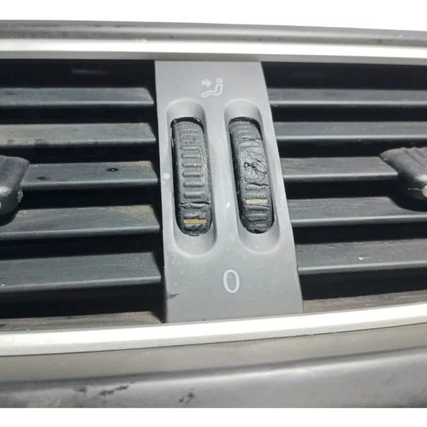 Moldura Central Painel Difusor Botão Alerta Vw Spacefox 2010 Preto