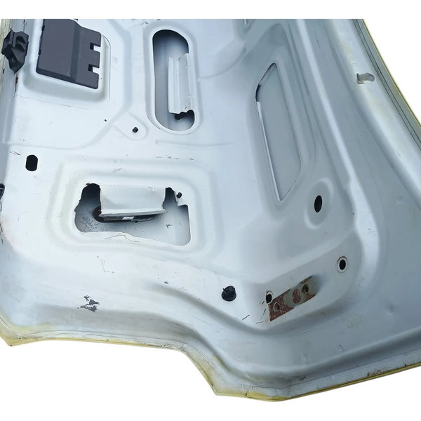 Tampa Traseira Porta Malas Renault Logan 2016 C Detalhes Amarelo