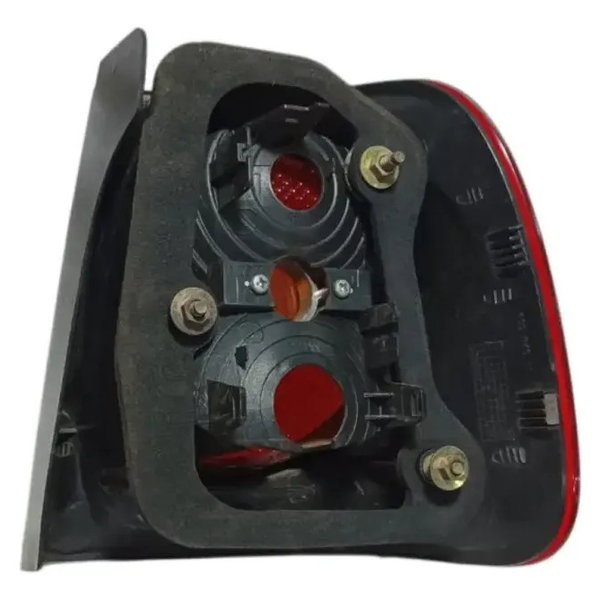 Lanterna  Esquerda Polo Sedan 2007 A 2014 (canto) Esquerdo/motorista Vermelho