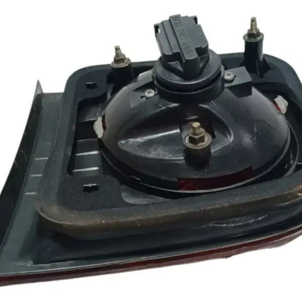 Lanterna Traseira Esquerda Polo Sedan 2007 A 2014 (mala) Esquerdo/motorista Vermelho