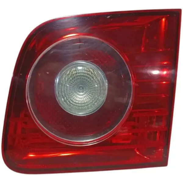 Lanterna Traseira Direita Polo Sedan 2007 2008 A 2014 (mala) Direito/passageiro Vermelho