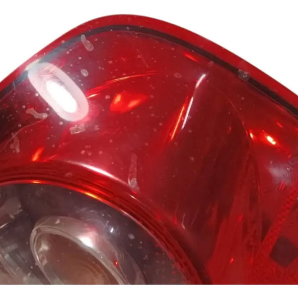 Lanterna Direita Vw Polo Sedan 2007 A 2014 (canto) Direito/passageiro Vermelho