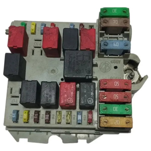 Caixa De Fusível Fiat Stilo 1.8 Flex 2007