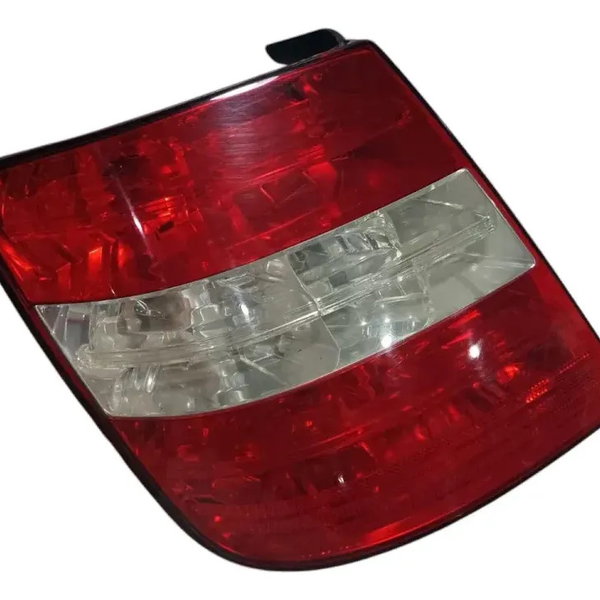 Lanterna Traseira Esquerda Stilo 2003 A 2007 Esquerdo/motorista Vermelho