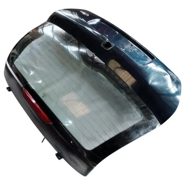 Tampa Traseira Clio Hatch 2000 2001 A 2006 Esmeralda Detalhe