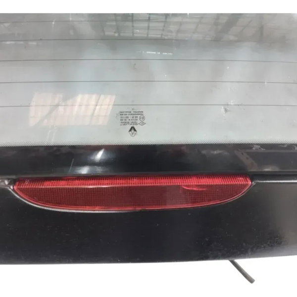 Tampa Traseira Clio Hatch 2000 2001 A 2006 Esmeralda Detalhe