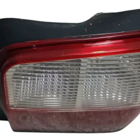 Lanterna Traseira Direita Fiat Uno 2004 A 2012 Com Detalhes Direito/passageiro Vermelho