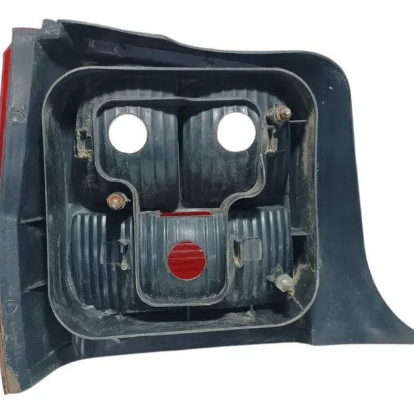 Lanterna Traseira Direita Fiat Uno 2004 A 2012 Com Detalhes Direito/passageiro Vermelho